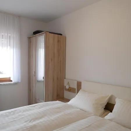 Haus Gertrud شقة كاروليننسيل
